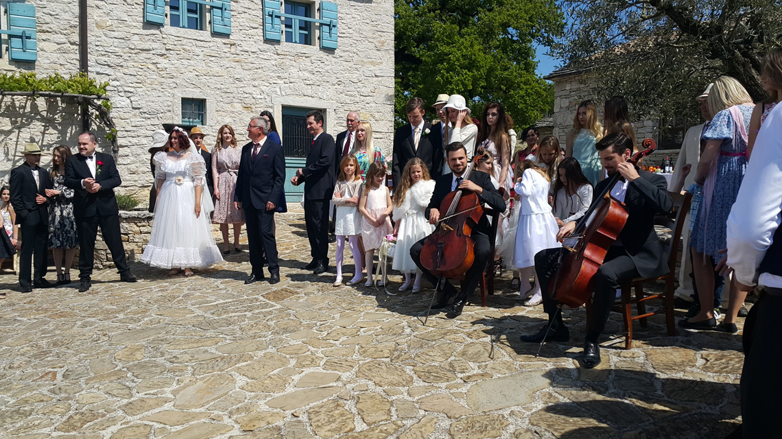 Snimanje spota 2cellos u vinariji Kabola u Istri